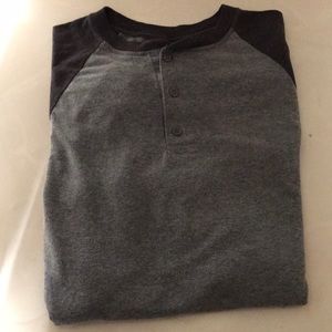Hanes t-shirt